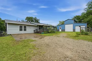 1724 E Crestway Dr, West Tawakoni, TX 75474 - Photo 3