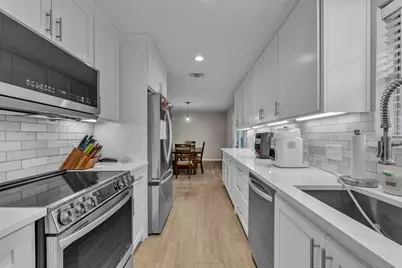 102 Thomas Street, Joshua, TX 76058 - Photo 11
