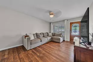 102 Thomas St, Joshua, TX 76058 - Photo 5
