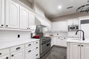 215 Bent Creek Ct, Southlake, TX 76092 - Photo 7