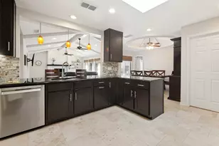 7822 Glenneagle Dr, Dallas, TX 75248 - Photo 9