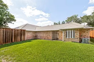 7822 Glenneagle Dr, Dallas, TX 75248 - Photo 29
