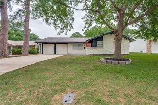 2209 Hackberry Dr, Arlington, TX 76013 - Photo 1