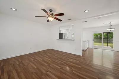 2209 Hackberry Drive, Arlington, TX 76013 - Photo 7