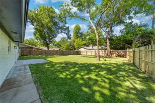 426 Little John Dr, Irving, TX 75061 - Photo 23