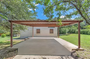 312 Mesquite St, Glen Rose, TX 76043 - Photo 35