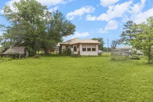 419 W Main St, Pecan Gap, TX 75469 - Photo 37