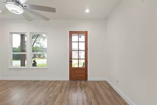 104 Jim Walter Dr, Runaway Bay, TX 76426 - Photo 5