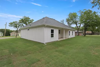 104 Jim Walter Drive, Runaway Bay, TX 76426 - Photo 29