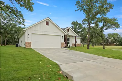 104 Jim Walter Drive, Runaway Bay, TX 76426 - Photo 3