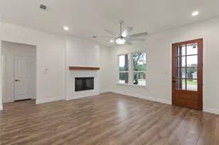 104 Jim Walter Dr, Runaway Bay, TX 76426 - Photo 7
