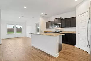 608 Breckenridge Pk Dr, Alvarado, TX 76009 - Photo 7