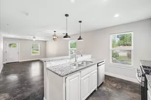 501 E Day St, Denison, TX 75021 - Photo 7