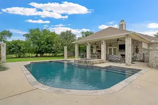 2040 Brook Arbor Ct, Waco, TX 76657 - Photo 3