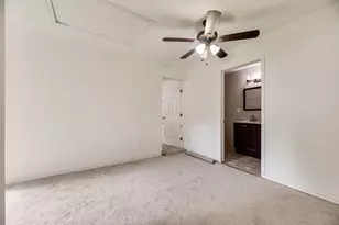 523 35th St, Grand Prairie, TX 75050 - Photo 17