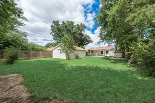 523 35th St, Grand Prairie, TX 75050 - Photo 5