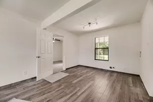 523 35th St, Grand Prairie, TX 75050 - Photo 23