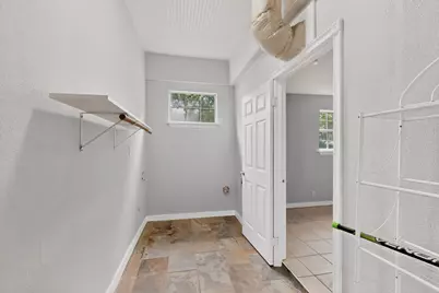 907 Ogden Avenue, Cockrell Hill, TX 75211 - Photo 29