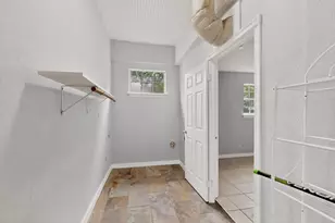 907 Ogden Ave, Cockrell Hill, TX 75211 - Photo 29