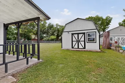 907 Ogden Avenue, Cockrell Hill, TX 75211 - Photo 37