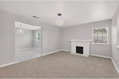 907 Ogden Avenue, Cockrell Hill, TX 75211 - Photo 5