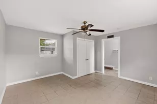 907 Ogden Ave, Cockrell Hill, TX 75211 - Photo 27