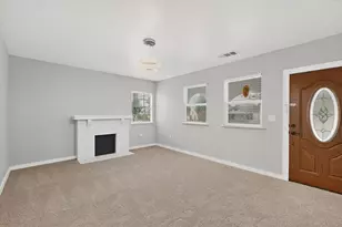 907 Ogden Ave, Cockrell Hill, TX 75211 - Photo 3