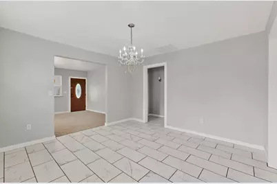 907 Ogden Avenue, Cockrell Hill, TX 75211 - Photo 7