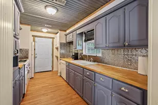 323 Co Rd 3804, Wolfe City, TX 75496 - Photo 9