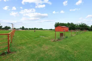 323 Co Rd 3804, Wolfe City, TX 75496 - Photo 29