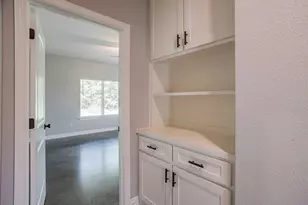 13901 County Rd 102, Grandview, TX 76050 - Photo 19