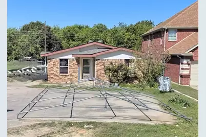 2917 Chestnut Avenue, Fort Worth, TX 76106 - Photo 1