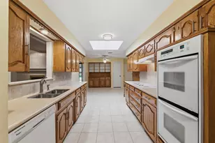 1004 Rainbow Dr, Richardson, TX 75081 - Photo 9