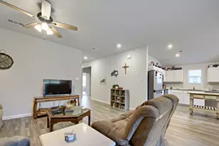420 Jameson St, Springtown, TX 76082 - Photo 3