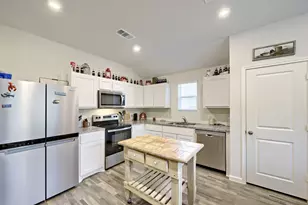 420 Jameson St, Springtown, TX 76082 - Photo 9