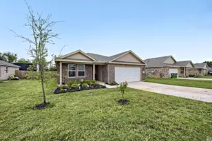 420 Jameson St, Springtown, TX 76082 - Photo 3