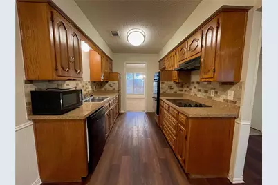 120 Shadybrook Drive, DeSoto, TX 75115 - Photo 7