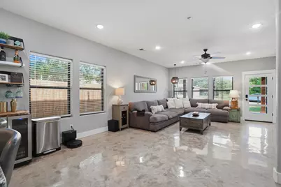 512 W Locust Street, Whitewright, TX 75491 - Photo 5