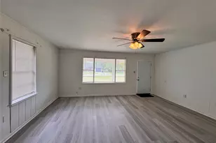 512 S Colorado St, Whitney, TX 76692 - Photo 3