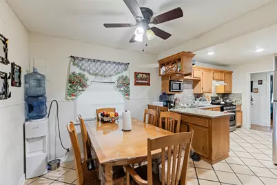 2211 Cloverdale Street, Arlington, TX 76010 - Photo 9