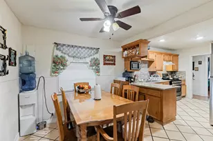 2211 Cloverdale St, Arlington, TX 76010 - Photo 9