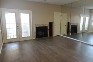 3125 Sondra Dr, Fort Worth, TX 76107 - Photo 7