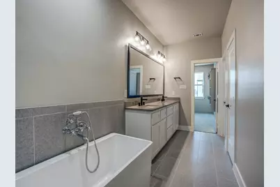 2527 Carolwood Lane, Dallas, TX 75212 - Photo 13