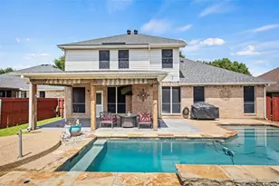 2715 Forest Lake Dr, Grand Prairie, TX 75052 - Photo 31