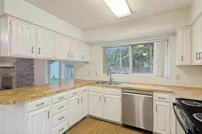 7205 Southridge Trail, Fort Worth, TX 76133 - Photo 9