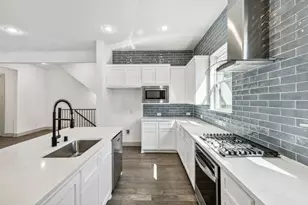 2541 Carmelita St, Dallas, TX 75212 - Photo 3