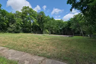 2214 Marshall St, Greenville, TX 75401 - Photo 1