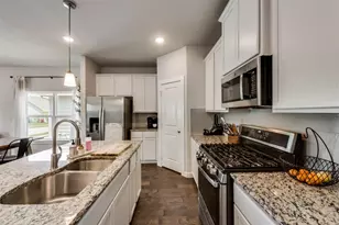 2204 Paxton Way, Denton, TX 76209 - Photo 7