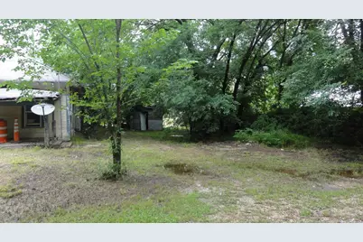 303 W College Street, Trenton, TX 75490 - Photo 3