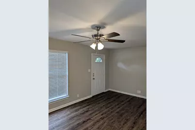 105 Dupont Circle, Fort Worth, TX 76134 - Photo 3
